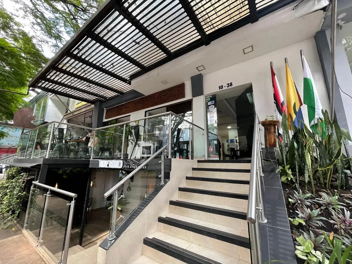 Hotel Merlott Lleras contacts