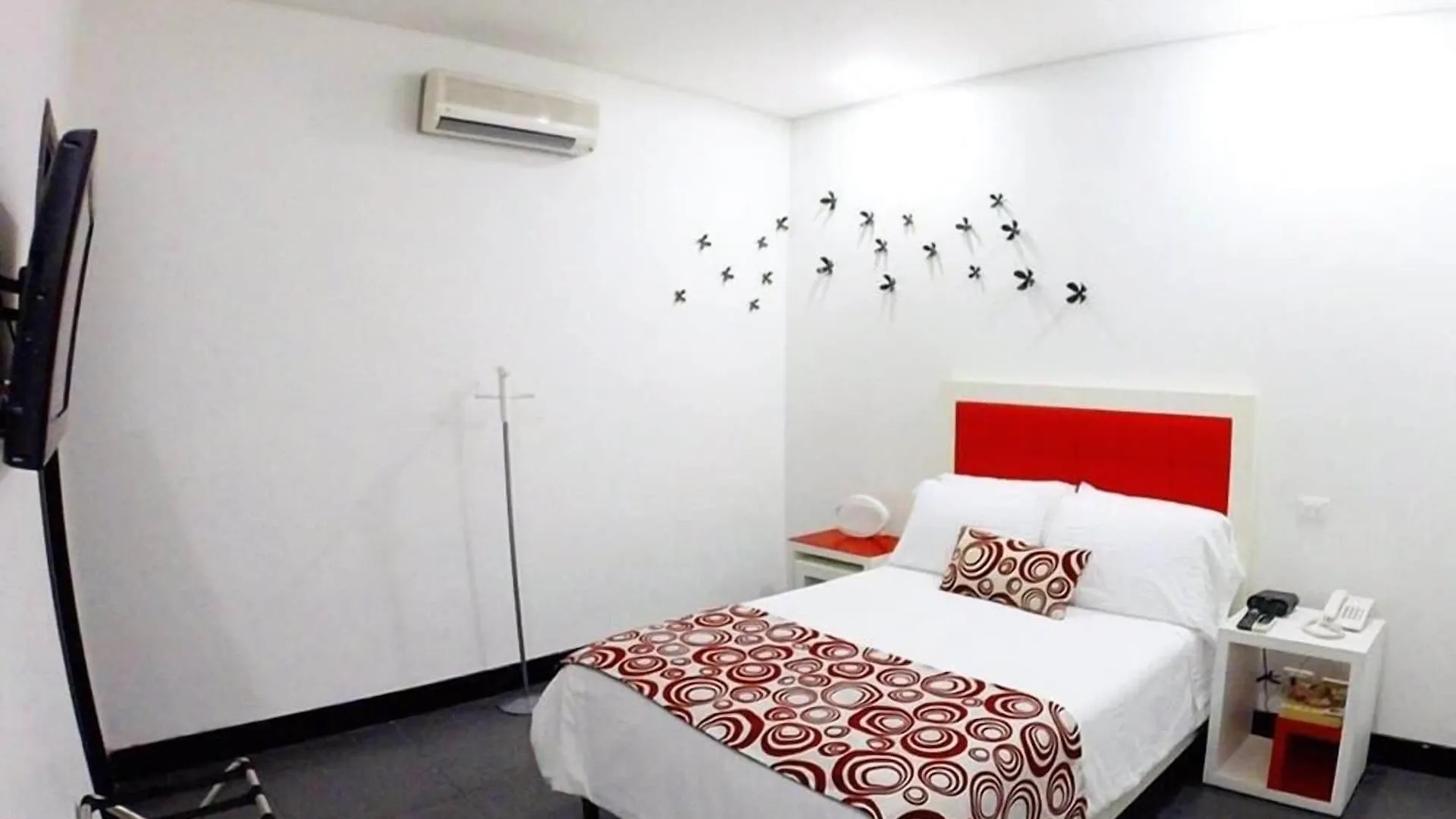 Hotel Merlott Lleras Medellin 3*,