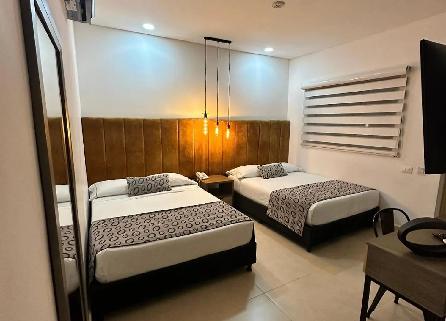 ***  Hotel Merlott Lleras Medellin Colombia