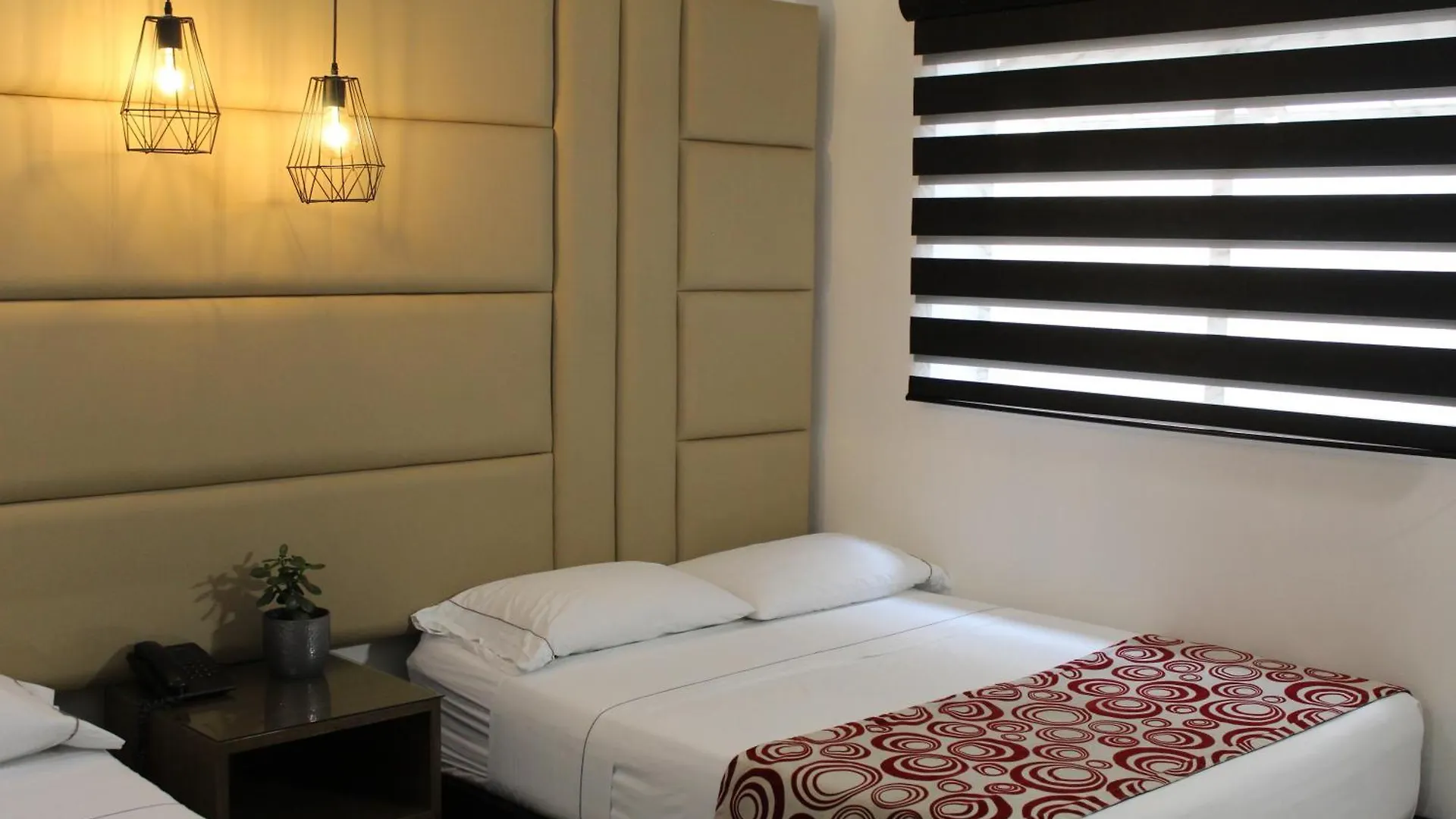 Hotel Merlott Lleras Medellin 3*,
