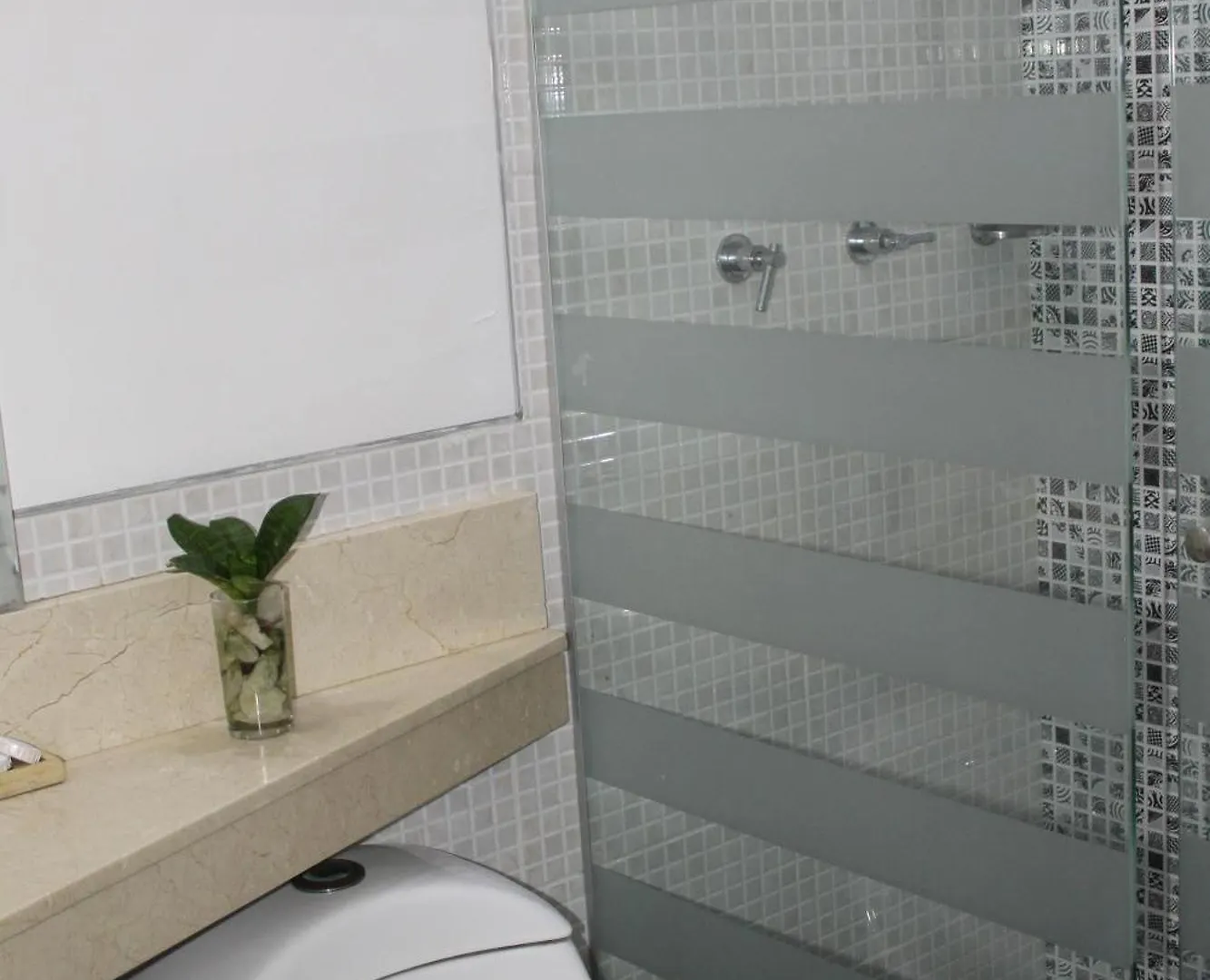 Hotel Merlott Lleras Medellin 3*,