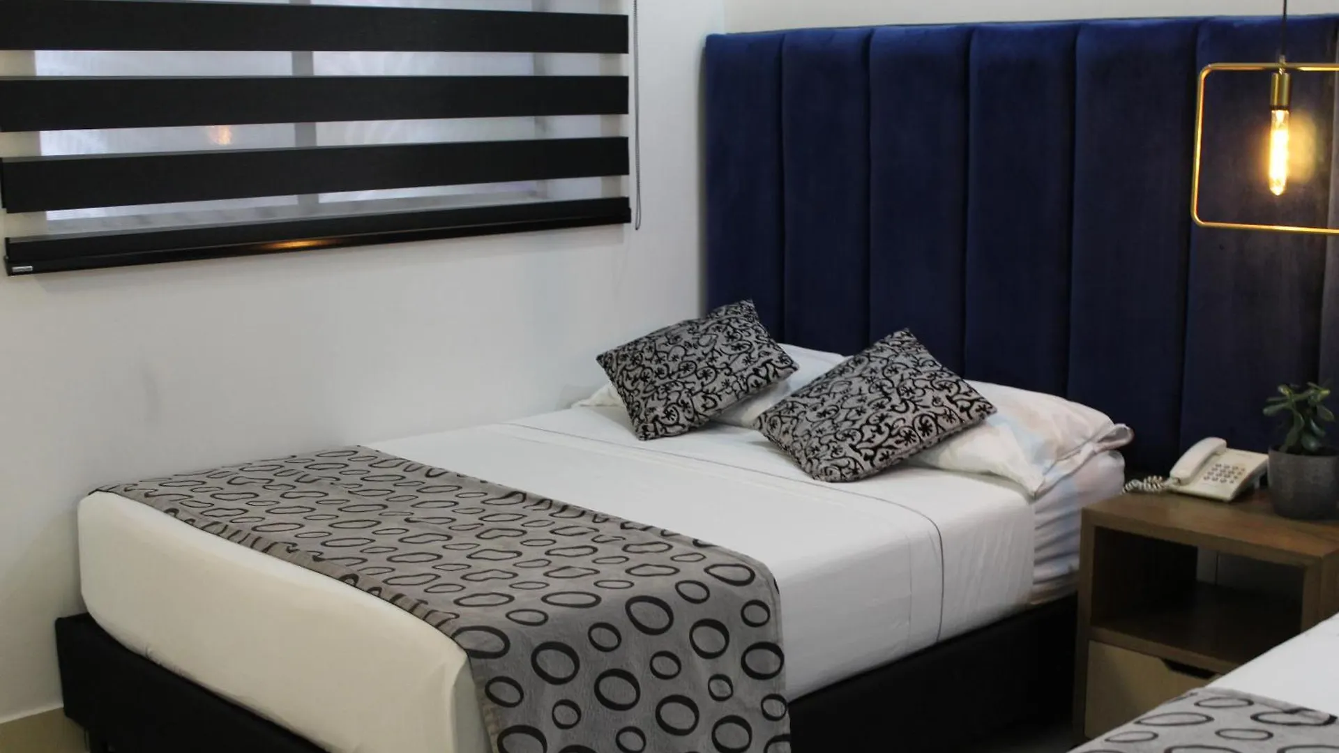 ***  Hotel Merlott Lleras Medellin Colombia